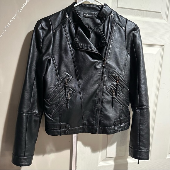 Faux leather jacket Brand New! Never worn! Size small - Picture 2 of 4